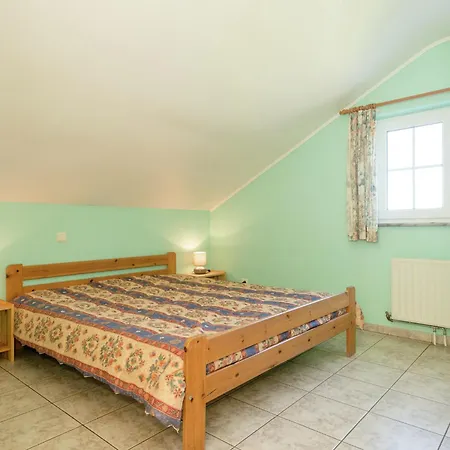 Дом отдыха Spacious Holiday In Chodes With Sauna Noirthier