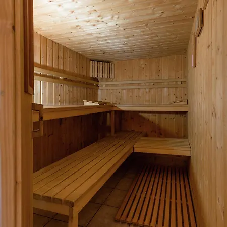 Casa de Férias Spacious Holiday In Chodes With Sauna *