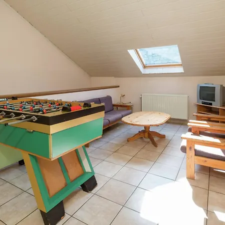 Casa de Férias Spacious Holiday In Chodes With Sauna Noirthier
